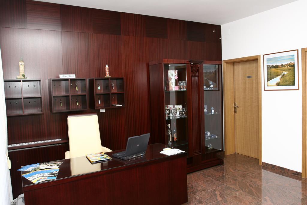 Apartmani Marbis Копривница Екстериор снимка
